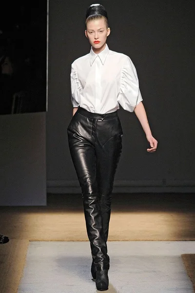 Look 5